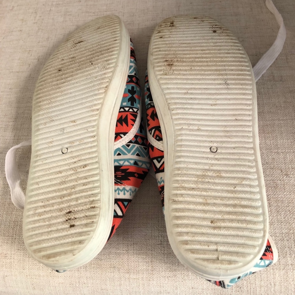 Women’s Tribal Charlotte Russe Sneakers Size 9 - Picture 6 of 6